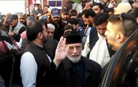 Dr Tahirul Qadri returns to Pakistan