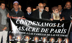 سپین: سانحہ پیرس کیخلاف بارسلونا کی پاکستانی کمیونٹی کا احتجاج، منہاج القرآن انٹرنیشنل سپین کی شرکت