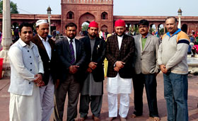 نئی دہلی (انڈیا): منہاج القرآن کے وفد کی اولیاء کرام کے مزارات پر حاضری