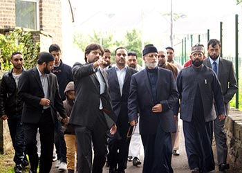 Shaykh-ul-Islam visits Bradford, Mega Project site