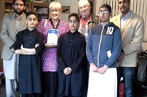 Mayor Angela Underhill visits Minhaj-ul-Quran Walsall