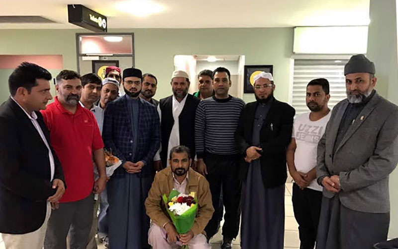 ڈاکٹر حسن محی الدین قادری کا ایسٹ لندن ائرپورٹ پر استقبال