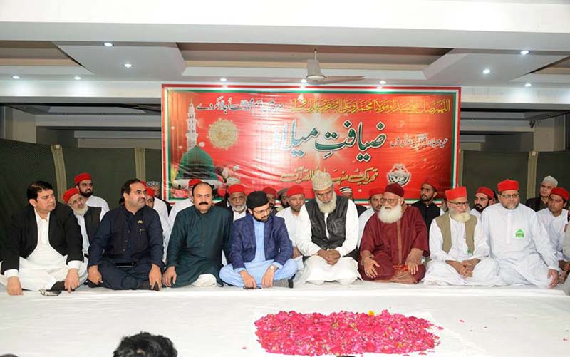 Dr Hassan Mohi-ud-Din Qadri attends Milad feast