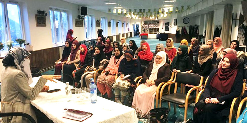 Oslo: Dr Ghazala Hassan Qadri addresses organizational training meeting