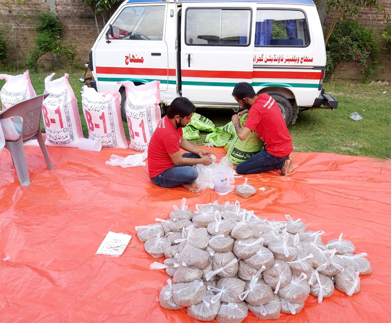 گجرات: منہاج ویلفیئر فاؤنڈیشن نے 1500 خاندانوں تک راشن پہنچا دیا