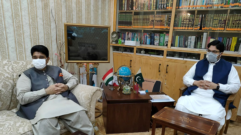 جمہوریہ مالڈووا کے پاکستان میں اعزازی سفیر میاں محمود کی ڈاکٹر حسین محی الدین قادری سے ملاقات