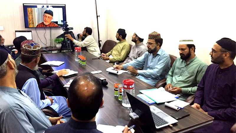 Shaykh-ul-Islam discusses projects with research scholars