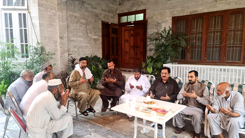 پشاور: خرم نواز گنڈاپور کا سابق صدر عوامی تحریک KPK خالد محمود درانی کے  انتقال پر اظہار تعزیت