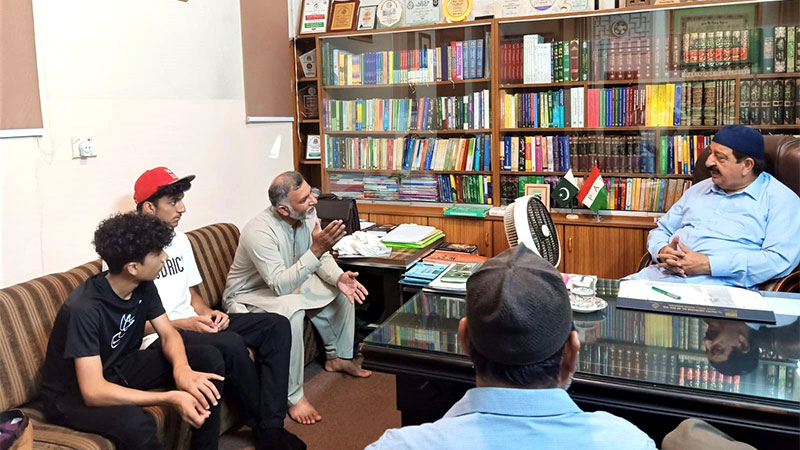 منہاج القرآن انٹرنیشنل یارکشائر کے صدر غلام شبر شبیر مرزا کی ناظم اعلیٰ خرم نواز گنڈاپور سے ملاقات