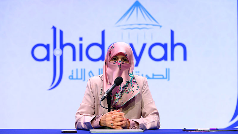 Dr. Ghazala Qadri speaks on the importance of spiritual development at Al-Hidayah Camp 2023