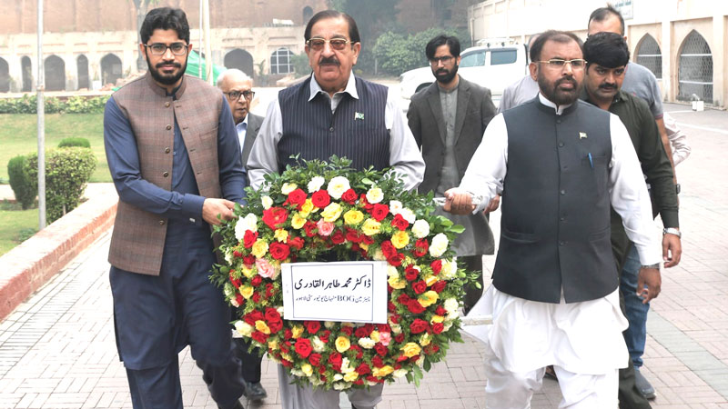 MQI delegation lays floral wreath on Allama Iqbal's grave 