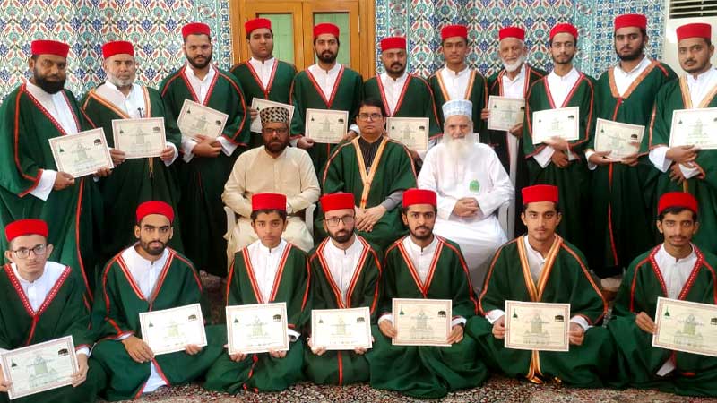 Noorullah Siddiqui distributes certificates among residents of Gosha-e-Durood