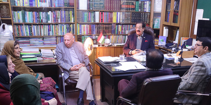 Former Punjab Governor & senior PPP leaders call on Khurram Nawaz Gandapur