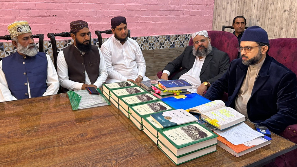 لاڑکانہ: چیئرمین سپریم کونسل ڈاکٹر حسن محی الدین قادری کی مشائخ عظام اور علماء کرام سے ملاقات
