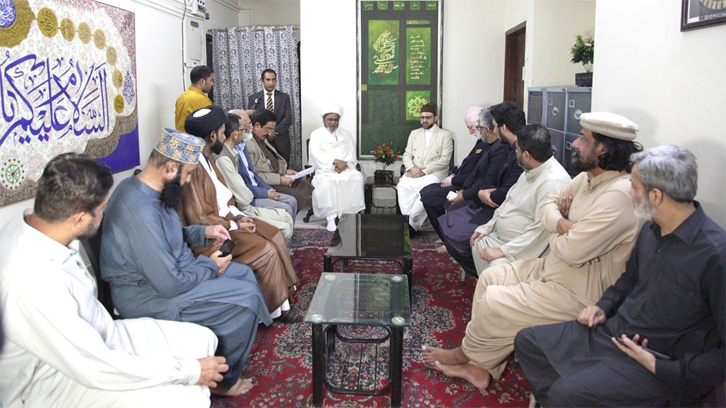 کراچی: ڈاکٹر حسن محی الدین قادری کی زہرہ اکیڈمی پاکستان کے چیئرمین علامہ ڈاکٹر شبیر حسن میثمی سے ان کے ادارہ میں ملاقات