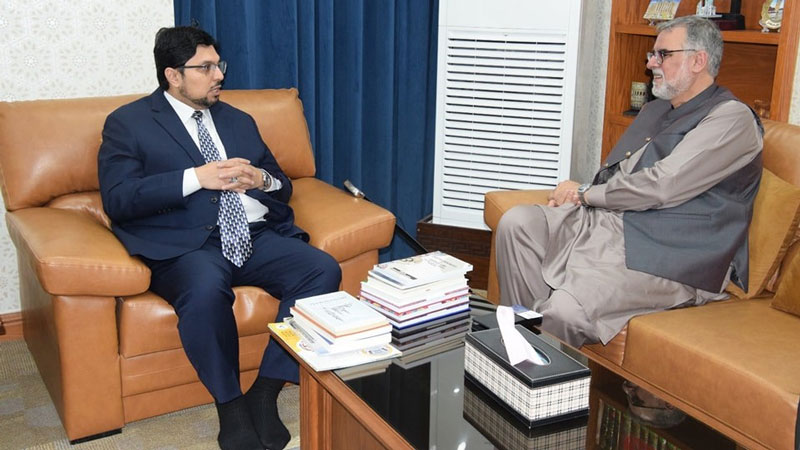 Dr. Hussain Mohi-ud-Din Qadri meets Director of the Oxford Centre for Christian Apologetics