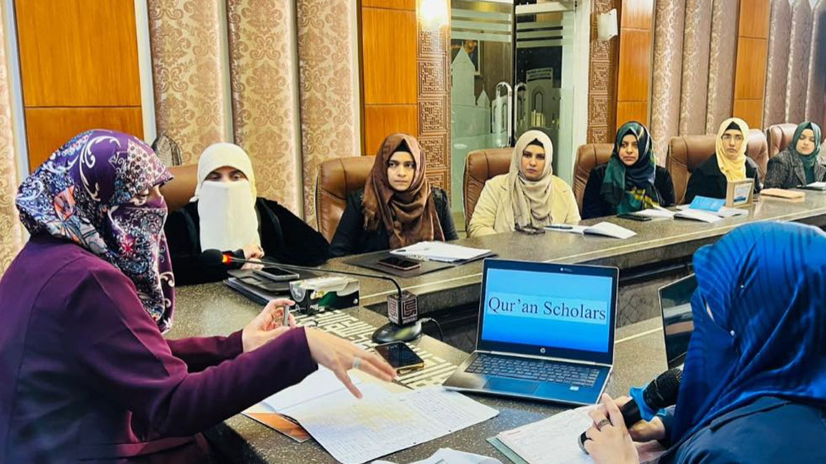 Dr. Ghazala Qadri Chairs Irfan-ul-Hidayah Meeting to Enhance Dawra-e-Quran Project