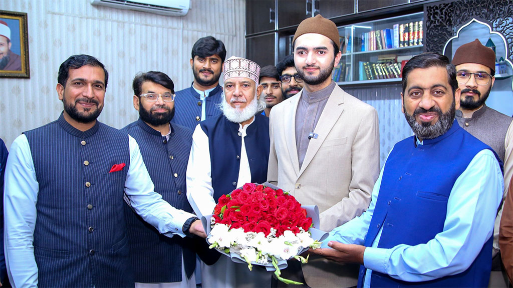 Shaykh Ahmad Mustafa al-Arabi al-Qadri Visits Departments of MQI Central Secretariat 