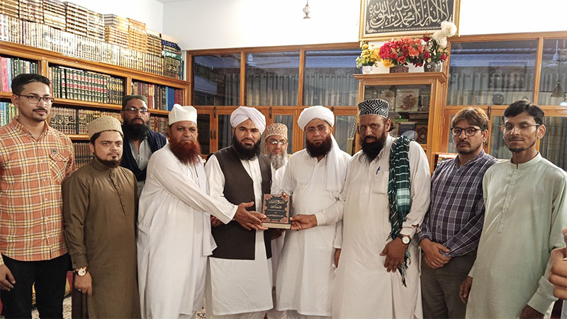 تحریک منہاجُ القرآن کراچی کے وفد کا جامعہ مجددیہ نعیمیہ ملیر کراچی کا علمی و تعارفی دورہ