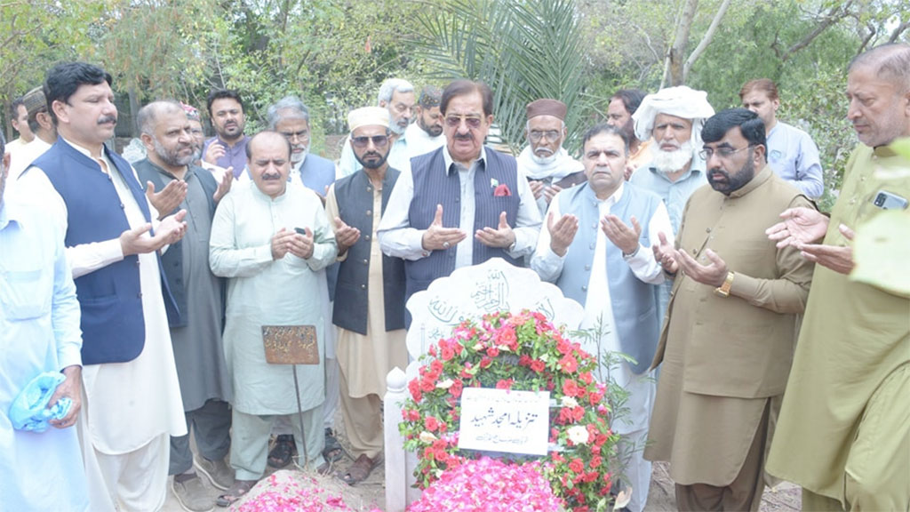 خرم نواز گنڈاپور  کی قیادت میں وفد کی شہدائے ماڈل ٹاؤن کے مزارات پر حاضری