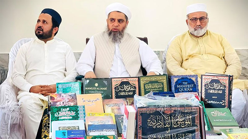 منہاج القرآن خیبرپختونخوا کی جانب سے جامعہ کریمیہ غفوریہ، ڈاگ اسمعیل خیل کو شیخ الاسلام ڈاکٹر محمد طاہرالقادری کی کتب کا تحفہ