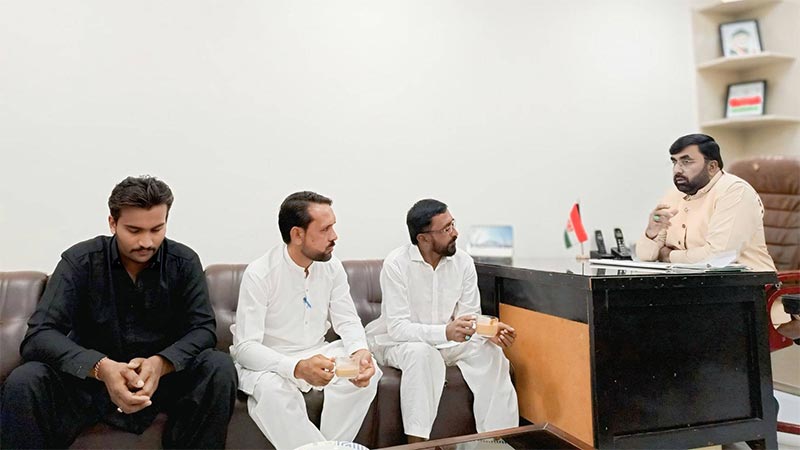 پاکستان عوامی تحریک شمالی پنجاب و سرگودھا ڈویژن کے سوشل میڈیا عہدیداران کا مرکزی آفس کا دورہ
