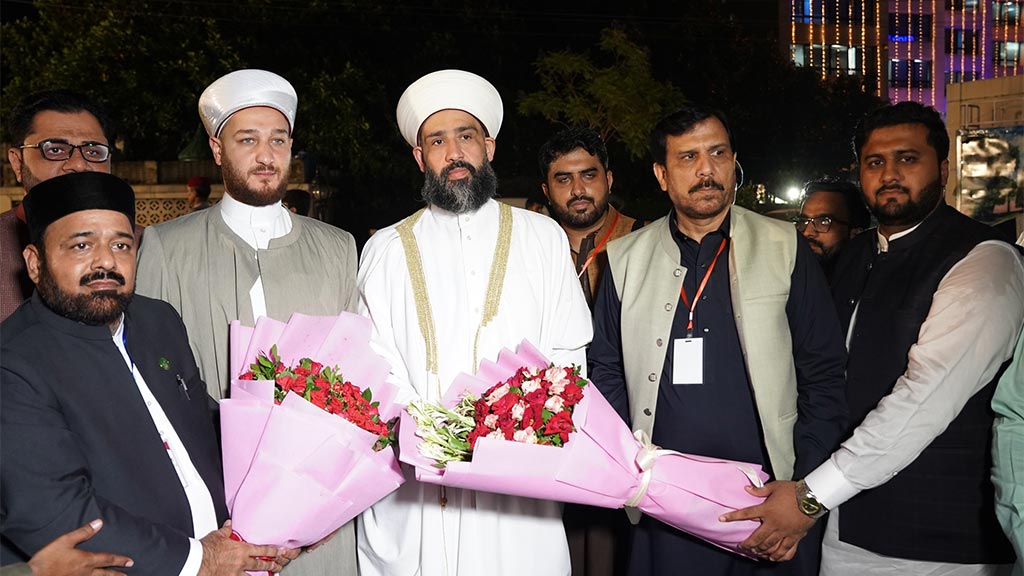 منہاج القرآن انٹرنیشنل کے زیرِاہتمام 42ویں عالمی میلاد کانفرنس میں کینیڈا سے تشریف لائے عرب شیخوخ کی آمد