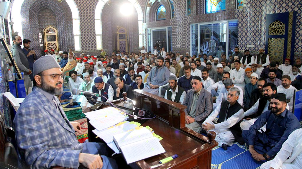 علم کی دولت ملنے پر اللہ والے جھک جاتے ہیں: ڈاکٹر حسن محی الدین قادری
