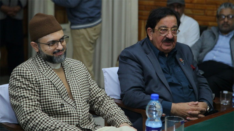 پروفیسر ڈاکٹر حسن محی الدین قادری کا ایبٹ آباد پبلک اسکول کا دورہ