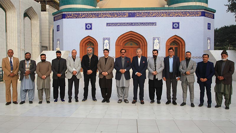 معروف صنعت کار ابراہیم شیخ کی قیادت میں تاجروں کے وفد کا منہاج القرآن انٹرنیشنل کے مرکزی سیکرٹریٹ کا خصوصی دورہ