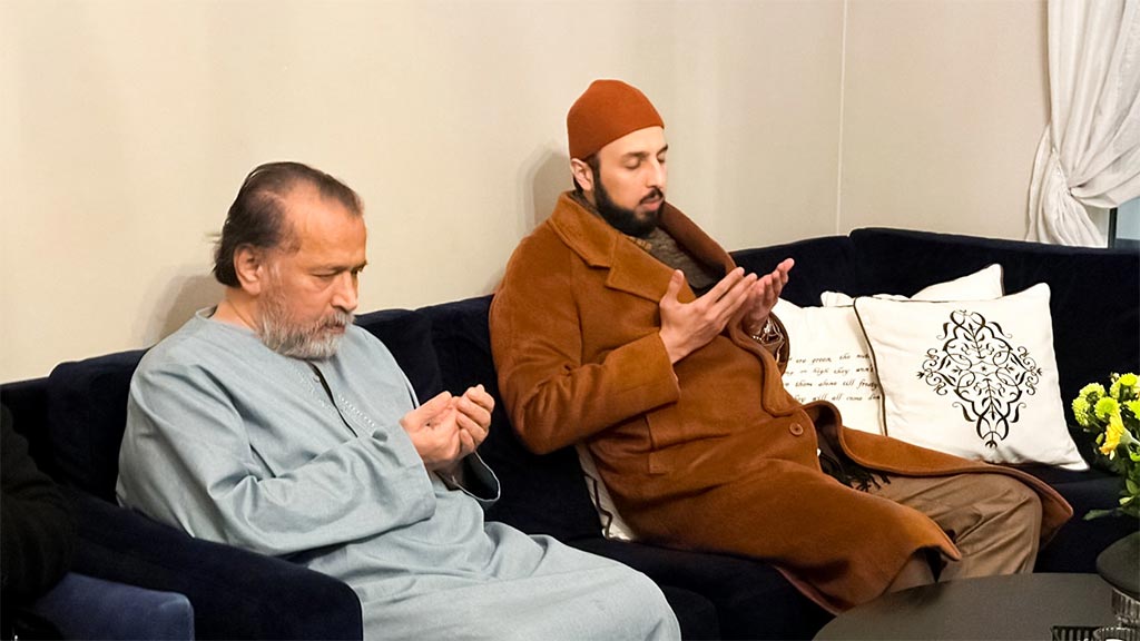 Shaykh Hammad Mustafa Visits Residence of Senior Founding Member in Skjetten, Norway, Offers Condolences