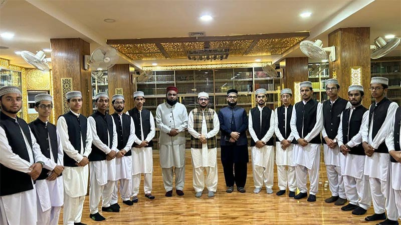 منہاج انسٹیٹیوٹ برائے قراءت و تحفیظ القرآن کے طلبہ کا مرکزی سیکرٹریٹ منہاج القرآن کا مطالعاتی دورہ