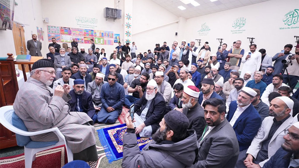 UK: Shaykh-ul-Islam Dr Muhammad Tahir-ul-Qadri Attends Jummah at Bobbers Mill Community Centre